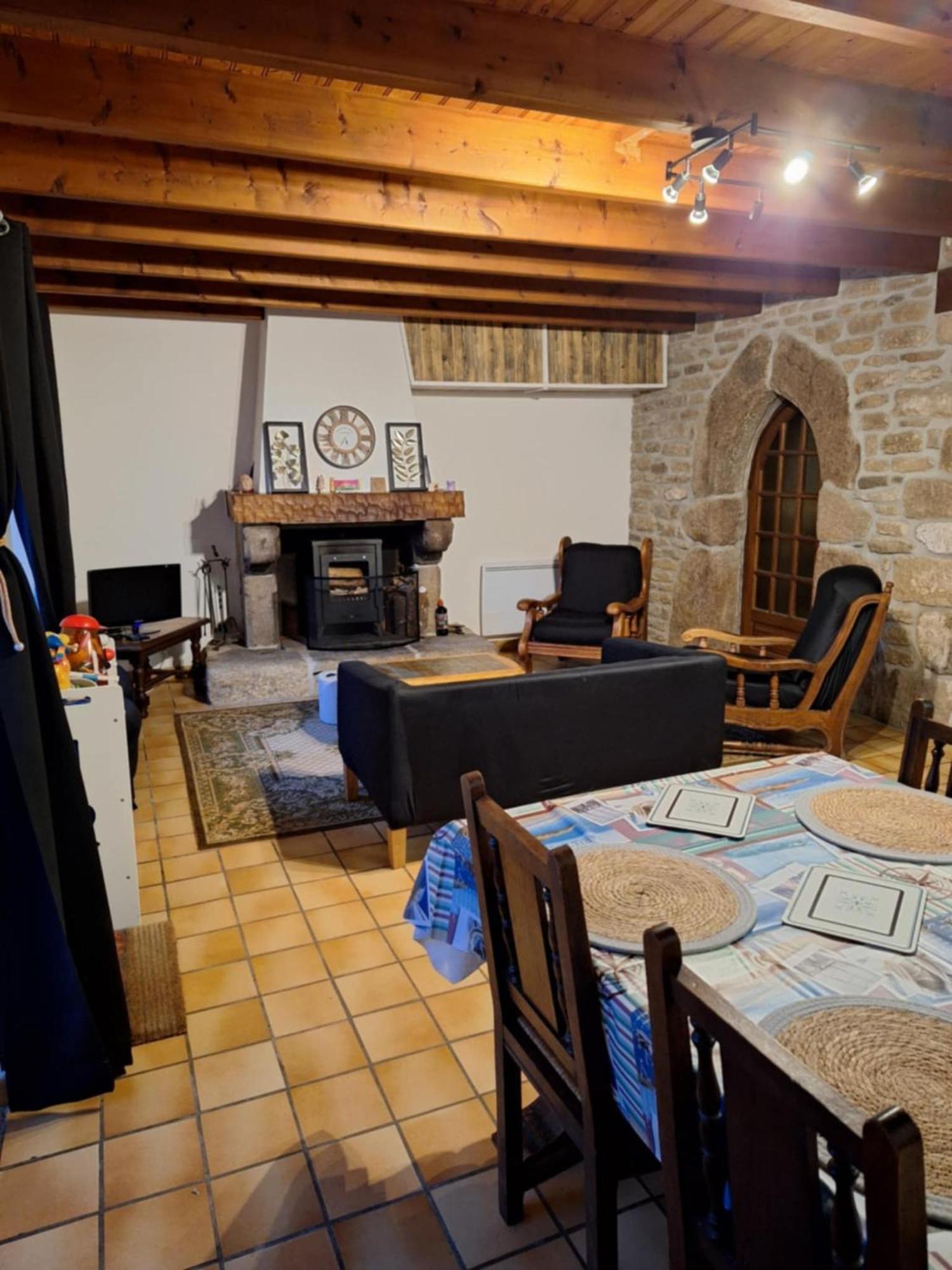 Le Gite Des Korrigans La Feuillee Esterno foto